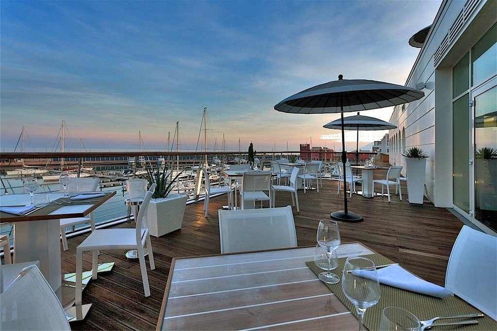 Готель Yacht Club Marina Di Лоано Екстер'єр фото