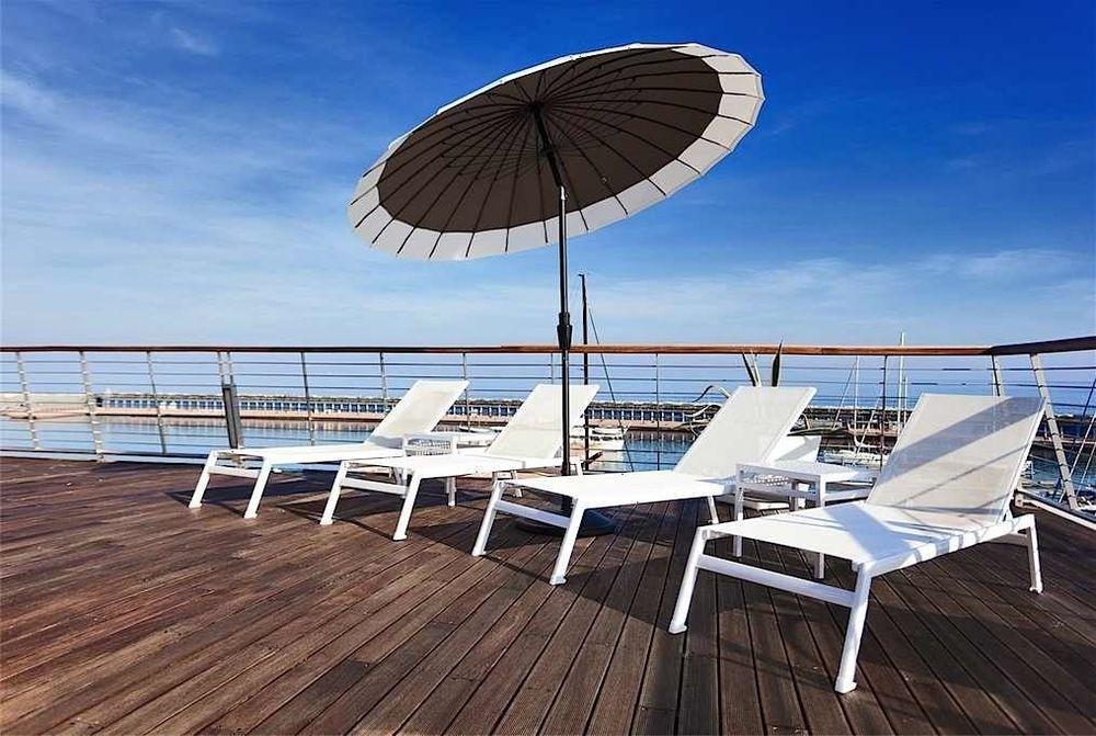 Готель Yacht Club Marina Di Лоано Екстер'єр фото