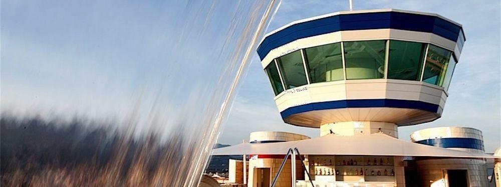 Готель Yacht Club Marina Di Лоано Екстер'єр фото