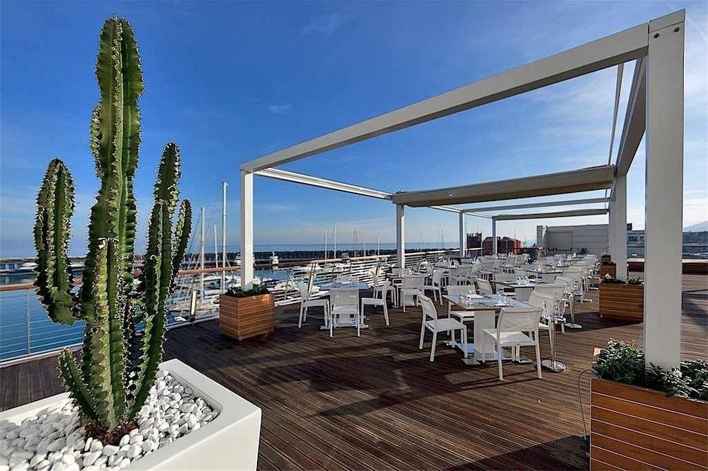 Готель Yacht Club Marina Di Лоано Екстер'єр фото